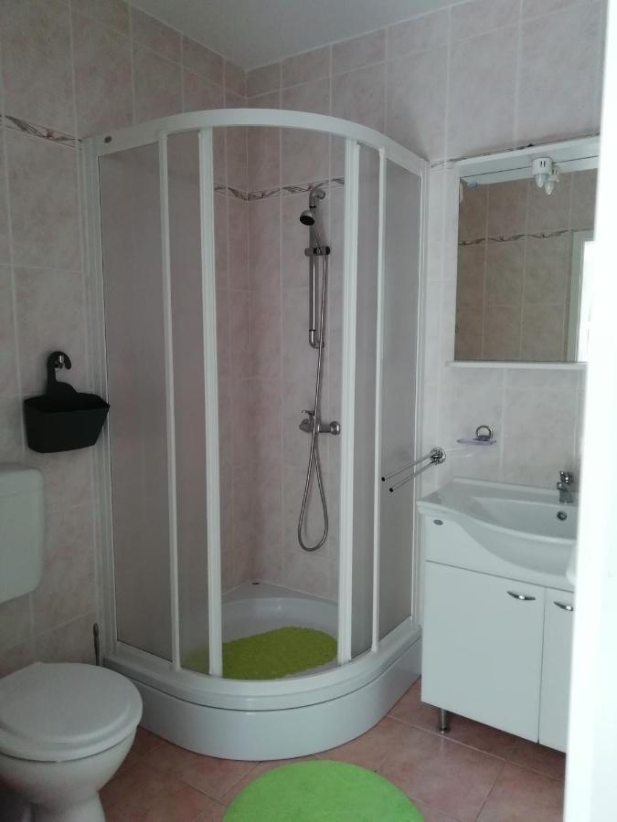 אומיסאליי Apartmani Ban מראה חיצוני תמונה